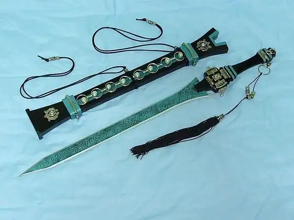 这三把剑够神!一把斩魔,一把镇妖,还有一把让人生机渺茫