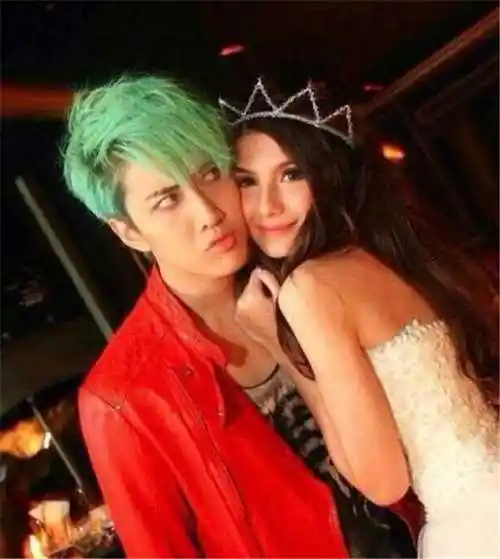 saraleggemike的孩子多大了妈妈是谁泰国mike前女友sara身高个人资料3