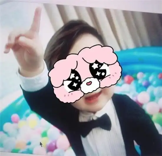 小海绵一岁啦!baby晒儿子正面照母子互动超有爱