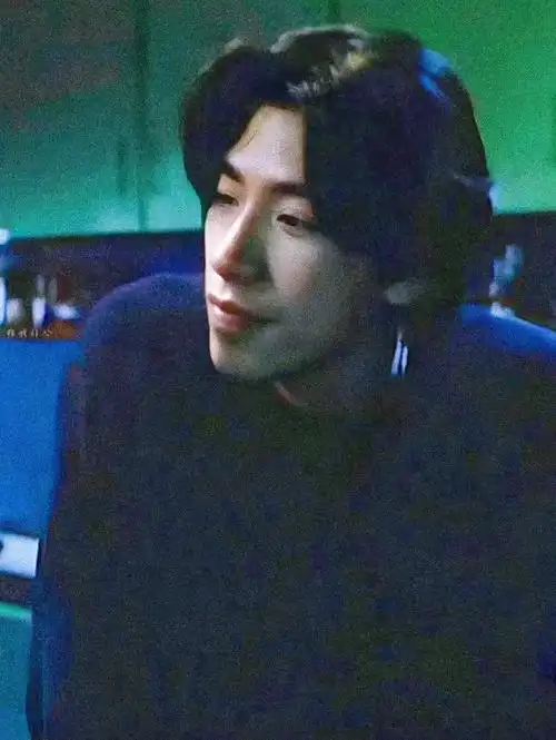 乌鸦哥张耀扬帅