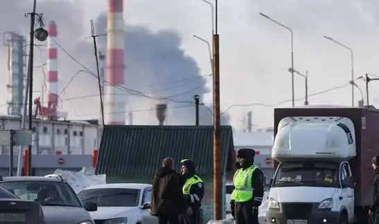 俄罗斯的天空被阴霾笼罩俄罗斯多地遭袭俄方击落数十架无人机
