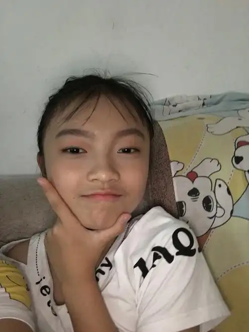 看我的自拍照好不好看