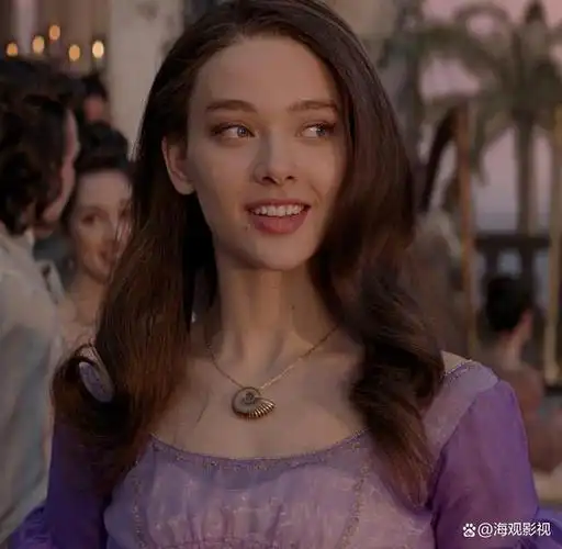 特别是《小美人鱼》中的乌苏拉,几乎每年在万圣节都是备受关注的角色