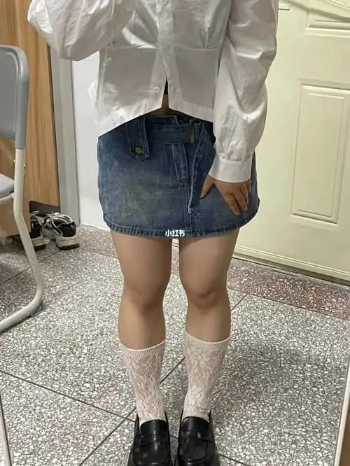 150105谁说腿粗就不能穿短裙了