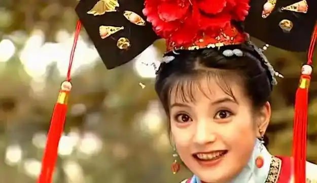 曾经的小燕子如今的赵薇,她到底犯了多大事,下场真是大快人心