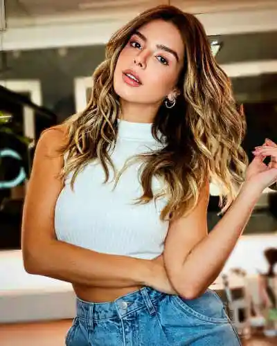 巴西女演员乔万娜,好大方的美来源ins:gilancellotti 喜欢的话请给我