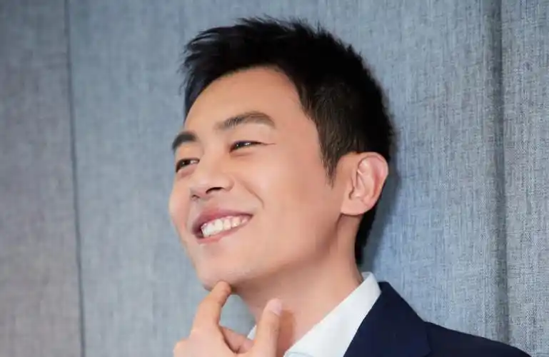 朱亚文微博不愿换头像原来是这个原因,网友哭笑不得