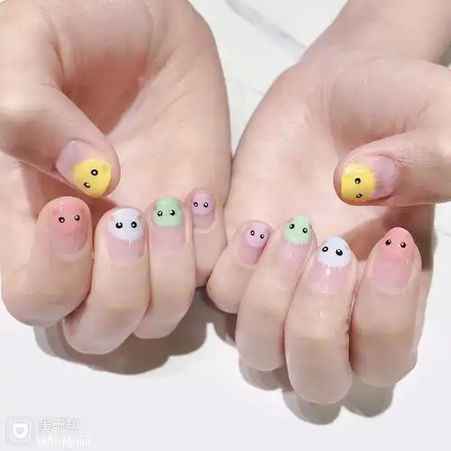 卡通可爱美甲图片