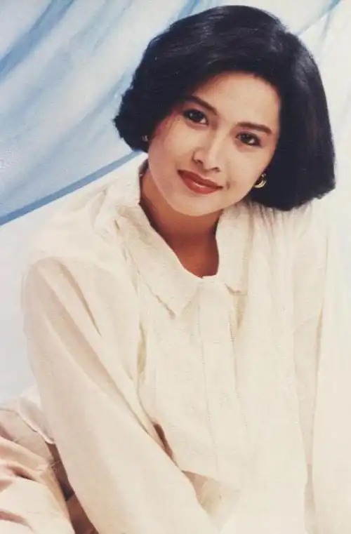 女港星:年轻时美若天仙,中年发福星味全无|叶蕴仪|tvb|娱乐圈|陈松伶