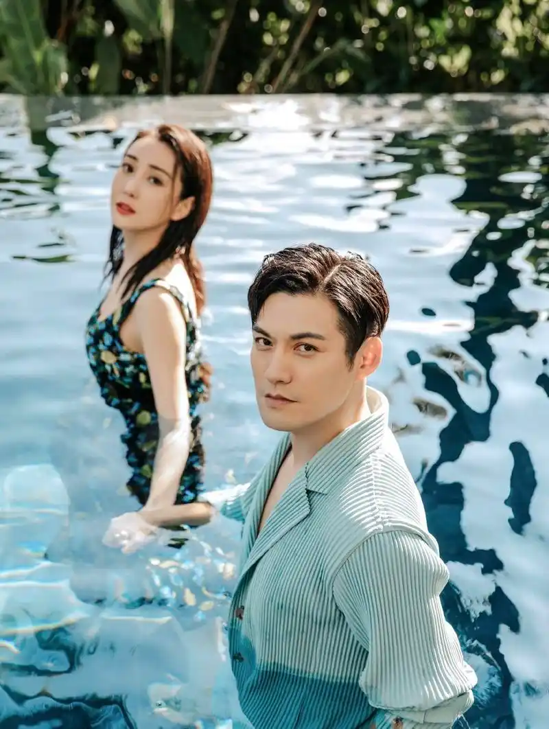 严屹宽杜若溪相爱十年感情依旧一家三口人晒度假照片画面美好