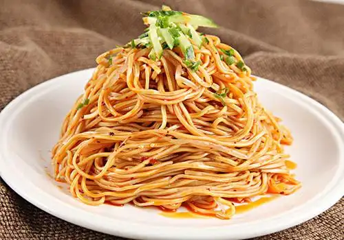 菏泽怎么制作凉面,学员亲自动手操作练习