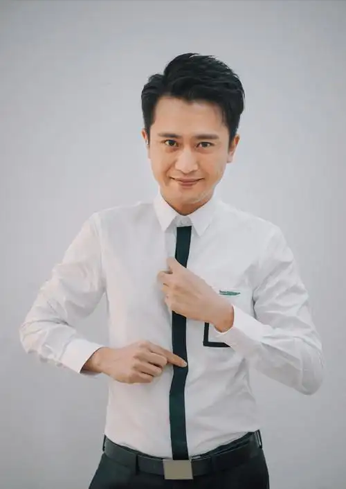 杨帆个人资料简介及 老婆 妻子(主持人杨帆:娶青梅竹马的妻子)