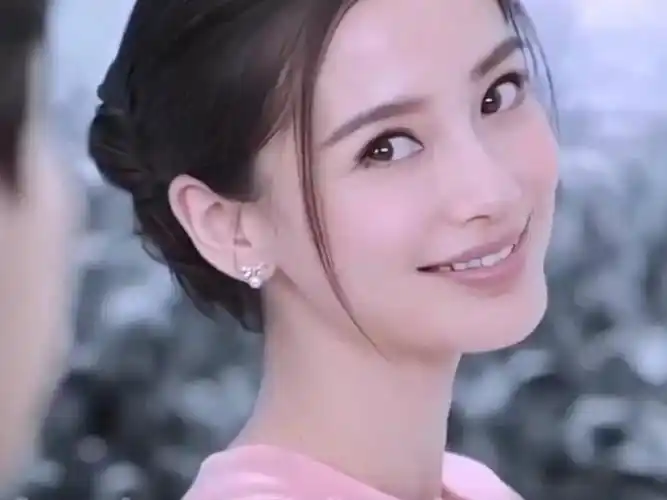 angelababy早期拍德芙广告