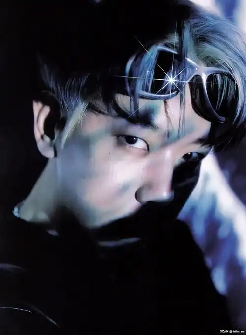 边伯贤#bbh bbx  240221【mint_ee_0】exist photobook x ver 专辑内