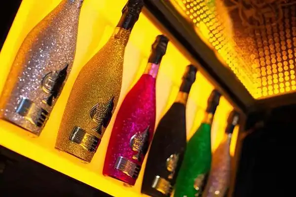 网红夜场酒水盘点夜场酒吧必点的酒水