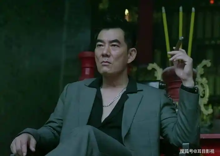 网播,想要表达的太多,最后成为了大杂烩_任贤齐_阿骆_电影