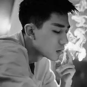 男生头像成熟帅气高清帅气的男生头像成熟稳重时尚图片