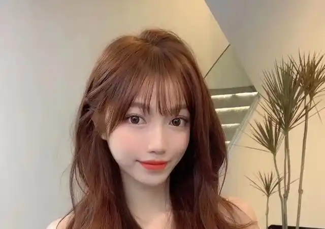 短发女孩更适合这几种"发色",显白又可爱,瞬间时髦两个度!