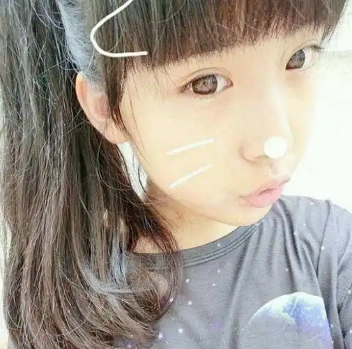 求16岁漂亮女生照片,要本人的,用来作我的手机壁纸!