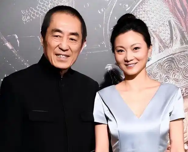 出乎意料细看73岁张艺谋的资产才知道什么叫人生赢家