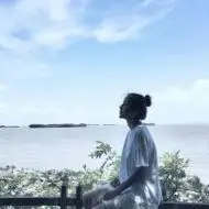 女生背影丸子头头像丸子头背影图片