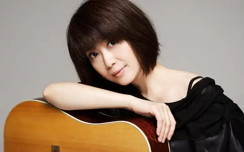 演出详情   华语歌坛女歌手专辑销量第