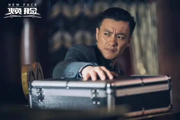 周一围《焕脸》开播 阴谋换脸下悬念迭起