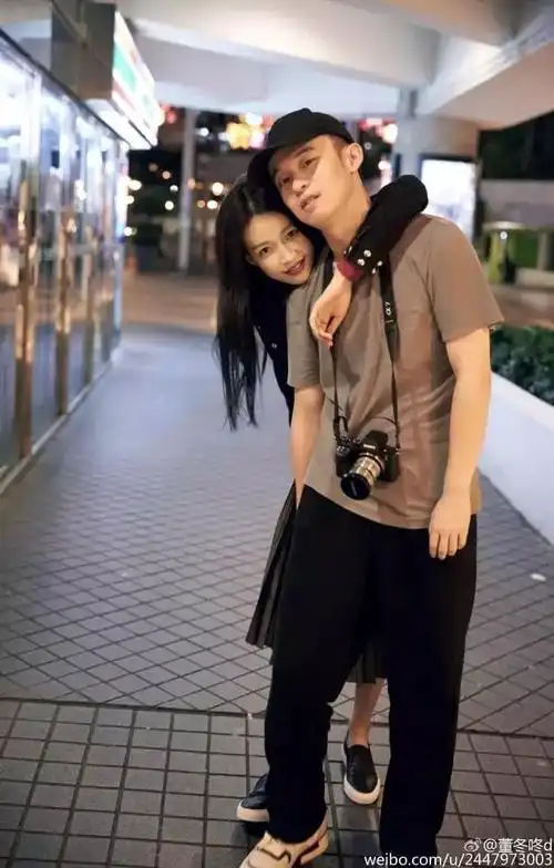 镜头下的孙怡▼▼▼#男朋友们多学学#最后,提到董子健,就绕不开王京花