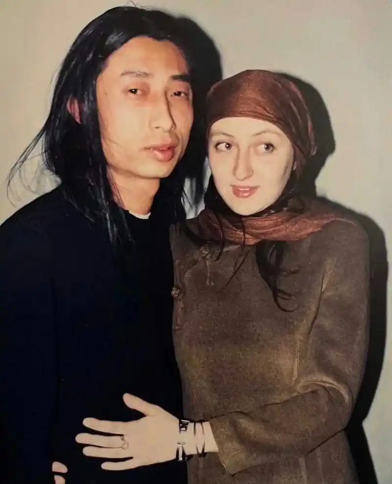 摇滚明星谢天笑与妻子付兰(意大利籍)合照,90年代