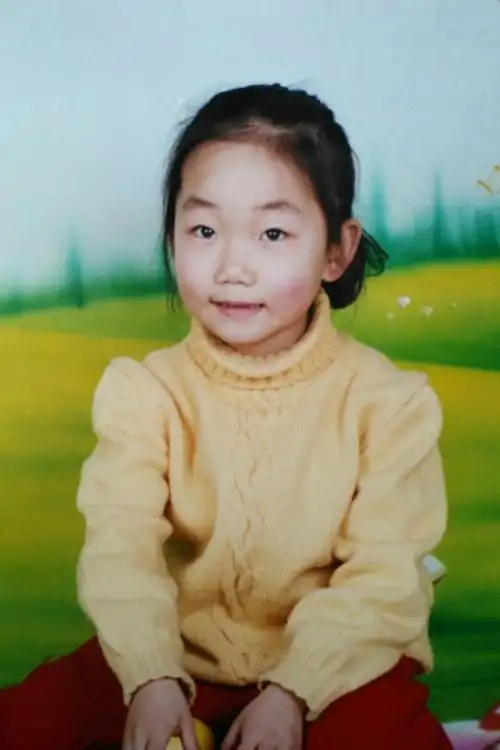 这是几个孩小时候的照片,请大家欣赏!