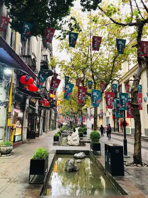 走进杭州河坊街步行街