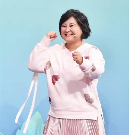 名利双收,"消失"的贾玲,已经在另一条大路上越走越远