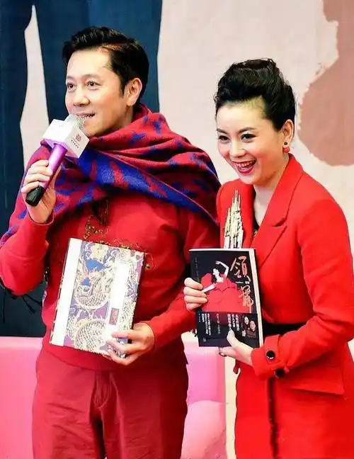 蔡国庆首晒全家照!