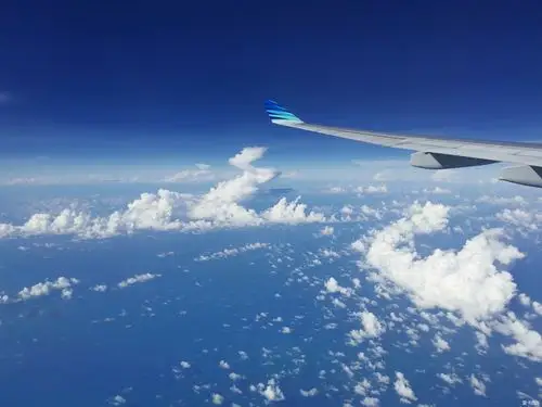 每次坐飞机最喜欢拍云