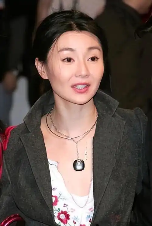 不用再担心张曼玉了她通过另一种方式让别人高攀不起