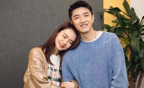 原创没有秘密的你:金瀚无罪释放,戚薇激动的当庭拥吻金瀚:我爱你