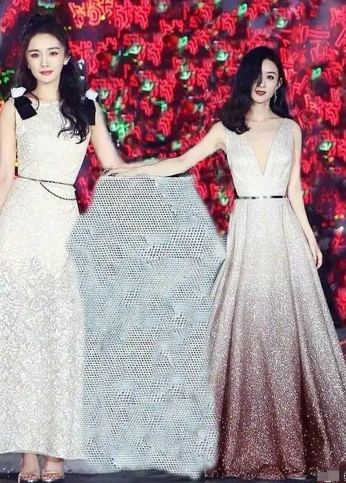 赵丽颖杨幂同台比美,却意外暴露真实身高