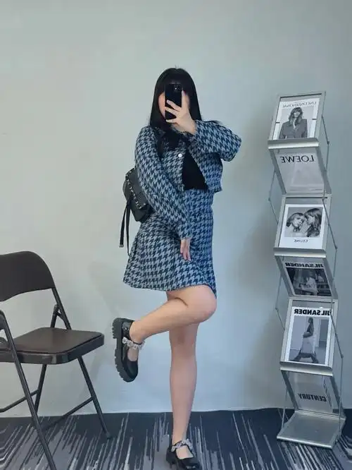 微胖穿搭160cm140斤早秋复古辣妹穿搭