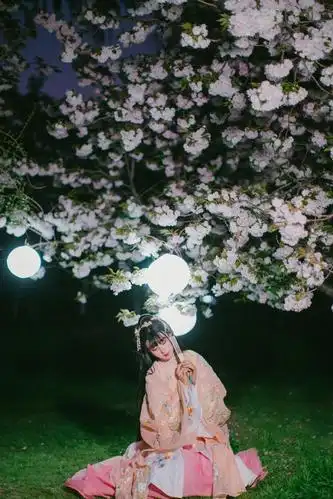 古风人像摄影-晚樱树下的少女