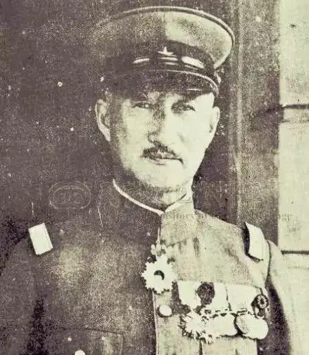 第四师团长寺内寿一