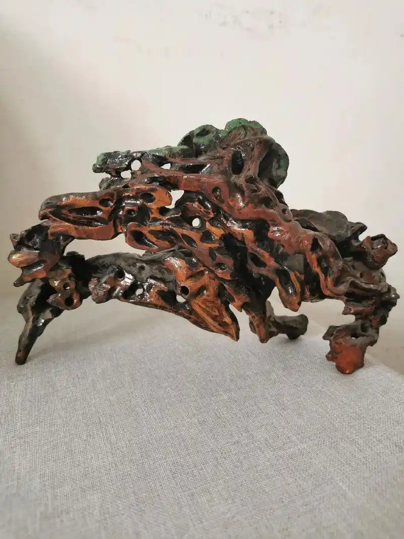 手工雕刻树根笔架! - 抖音