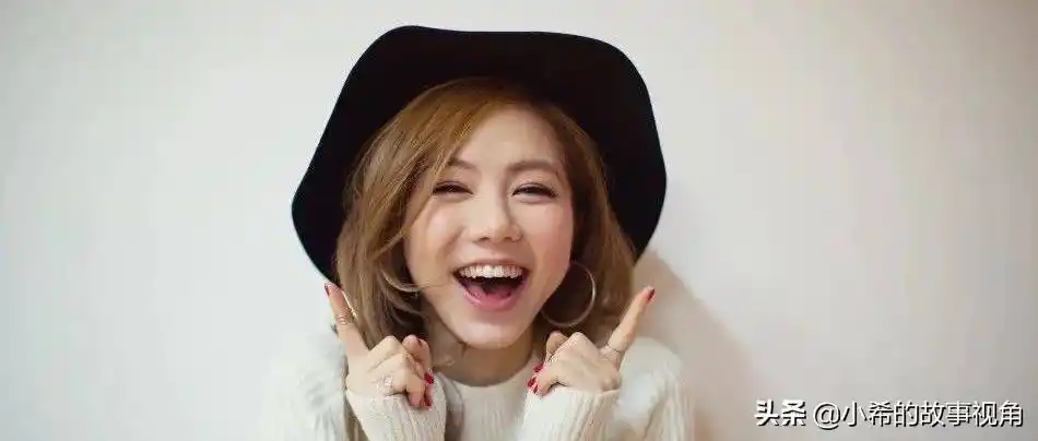 原创邓紫棋周杰伦的礼物让她笑的像个孩子