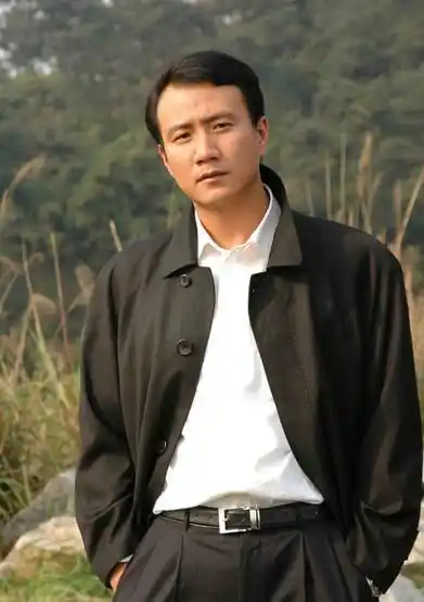 梁致远角色介绍_岁月演员表梁致远_电视剧_吉剧网