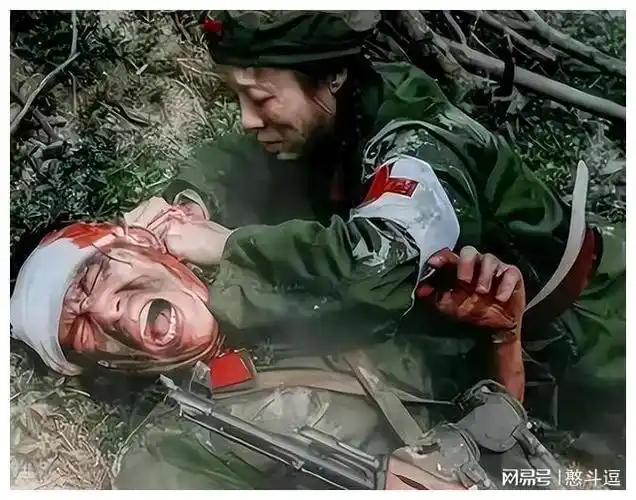 老山火化队战士回忆整理完烈士遗体2天吃不下饭不敢上厕所