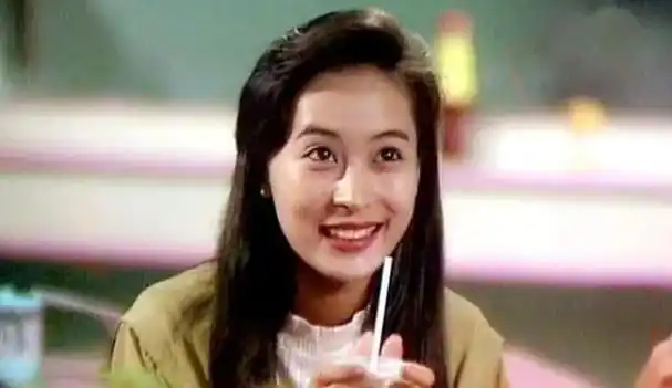 林楚麒是黄家驹的前女友,她的背景可不一般.