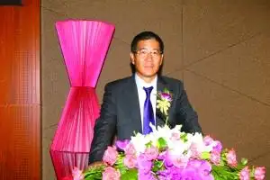 杨卫新--百隆东方股份有限公司董事长介绍