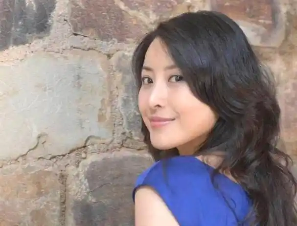 女歌手于洋个人资料照片