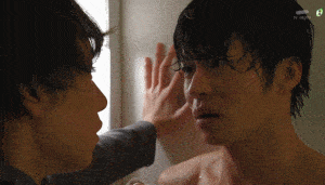 每秒都是表情包,45分钟展示直男被掰弯全过程!