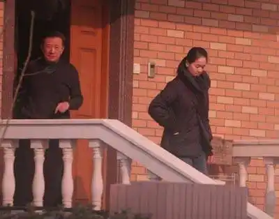 孙红雷左小青同游三亚