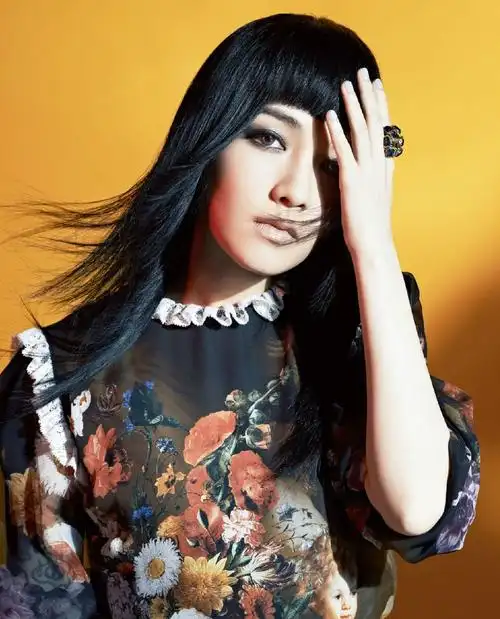 小魔女逆袭 范晓萱性感缔造百变娇娃(图)